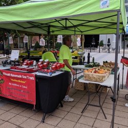 City Center Farmers Market Oyster Point - Got a dog? Fresh dog snacks!