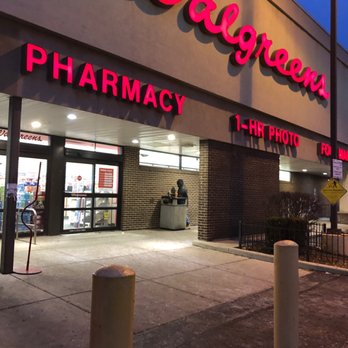 Walgreens - Be careful when you come out the doors because there are homeless people that can be very aggressive - Drugstores Near Me - Chicago, Illinois Walgreens - Be careful when you come out the doors because there are homeless people that can be very aggressive - Drugstores Near Me - Chicago, Illinois