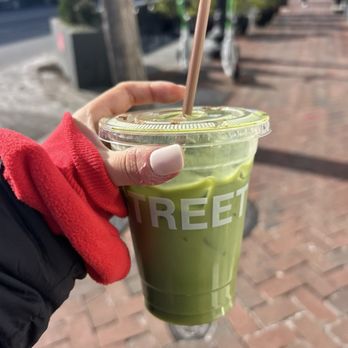 Blank Street Coffee - Iced Banana Bread Matcha - Coffee & Tea Near Me - Washington, DC, District of Columbia