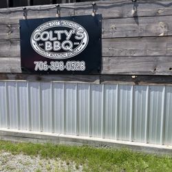Trading Post Smokehouse - Doesn't get more country than this! Hard working husband and wife joint!