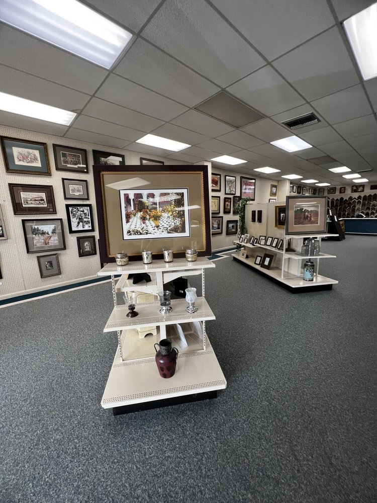 PIC A FRAME Updated September 2024 3303 Memorial Pkwy SW