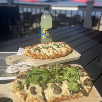 LINDY’S LANDING - Updated May 2024 - 253 Photos & 388 Reviews - 115 ...