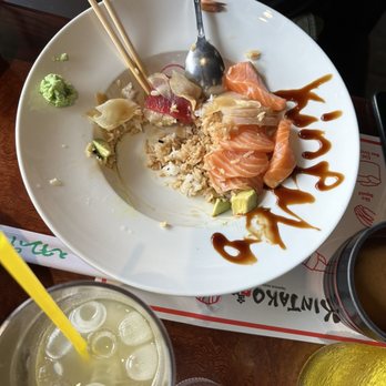 Kintako Japanese Restaurant - Chirashi - Japanese Near Me - Toronto, Ontario Kintako Japanese Restaurant - Chirashi - Japanese Near Me - Toronto, Ontario