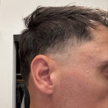 M Hair - What the "taper fade" looks like on my right side. Super patchy...not clean at all. - Barbers Near Me - Fremont, California M Hair - What the "taper fade" looks like on my right side. Super patchy...not clean at all. - Barbers Near Me - Fremont, California
