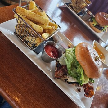 The Hangry Bison - THE HANGRY BIRD - New American Near Me - Winter Park, Florida