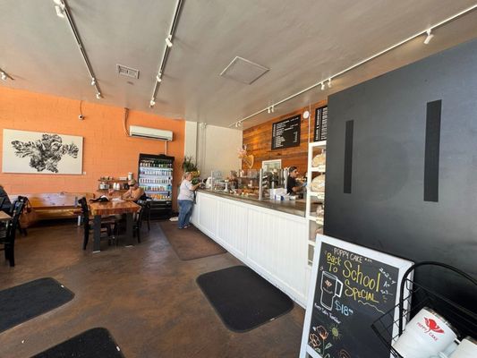 Poppy Cake Baking Company - Sierra Madre Location by null