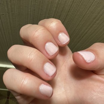 Elli Nail Spa - Second layer of paint looks uneven - Nail Salons Near Me - Worthington, Ohio