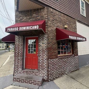Paraiso Cocina Dominicana - Out front - Dominican Near Me - Montclair, New Jersey