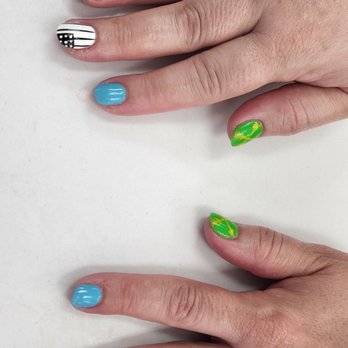 Cute Nails - This is Washington state colors (the green is PNW green) with PNW and a compass. The middle finger continues to rebel - Nail Salons Near Me - Lacey, Washington Cute Nails - This is Washington state colors (the green is PNW green) with PNW and a compass. The middle finger continues to rebel - Nail Salons Near Me - Lacey, Washington