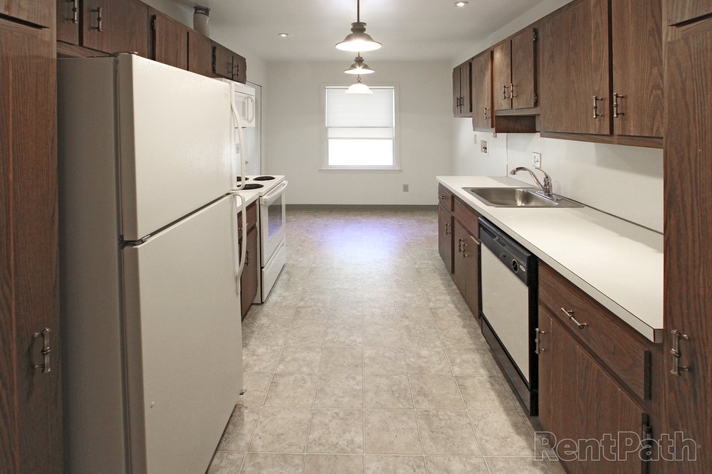 PARK HILL LANE Updated July 2024 16 Photos 7 Park Ln E, Menands