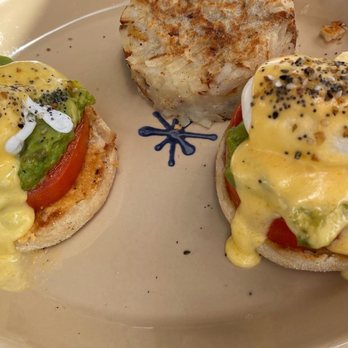 Snooze, an A.M. Eatery - Avocado benny - Breakfast & Brunch Near Me - Nashville, Tennessee