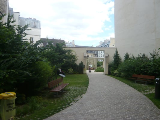 Jardin Anne Frank by null