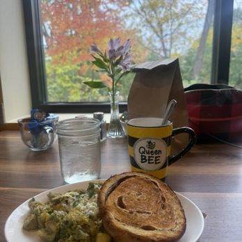 Black Honey Hashery - Caprese Scramble, Cinnamon Toast - Coffee & Tea Near Me - De Pere, Wisconsin
