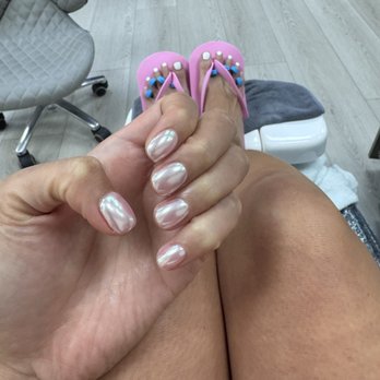 AO Nails - Convoy - L11 chrome nails - Nail Salons Near Me - San Diego, California