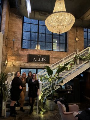 The Allis Chicago by null
