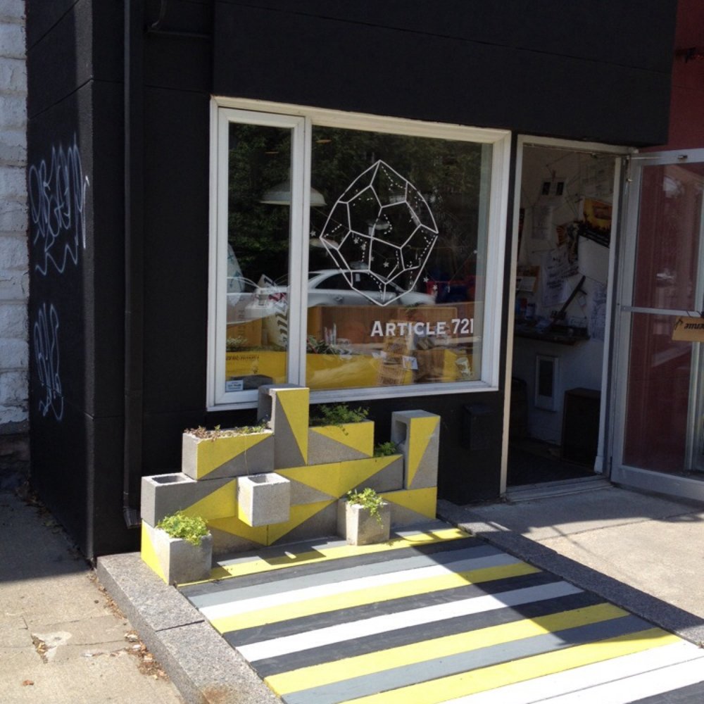 Article 721 - Accessories Near Me - Quebec City, Quebec Article 721 - Accessories Near Me - Quebec City, Quebec