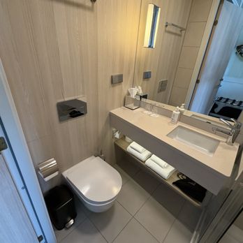 MOXY Munich Airport - Hotels Near Me - Oberding Schwaig, BY MOXY Munich Airport - Hotels Near Me - Oberding Schwaig, BY