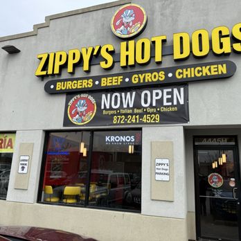 Zippy’s Hot Dogs - Exterior - Hot Dogs Near Me - Chicago, Illinois