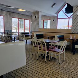 Arby's - Dining Area at Arby's Marion Corridor Dr.