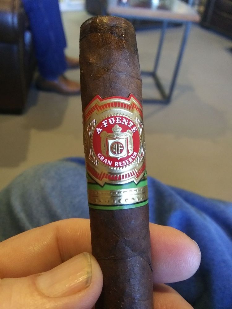 THE VAULT FINE CIGARS Updated September 2024 2702 W Walnut St