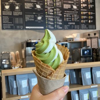 Nana's Green Tea - Matcha & Vanilla swirl soft serve - Desserts Near Me - Bellevue, Washington