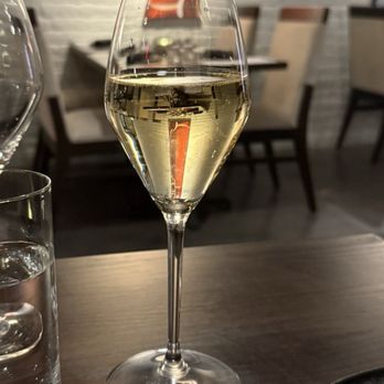 Echelon Wine Bar - Wine Bars Near Me - Richmond, Virginia Echelon Wine Bar - Wine Bars Near Me - Richmond, Virginia