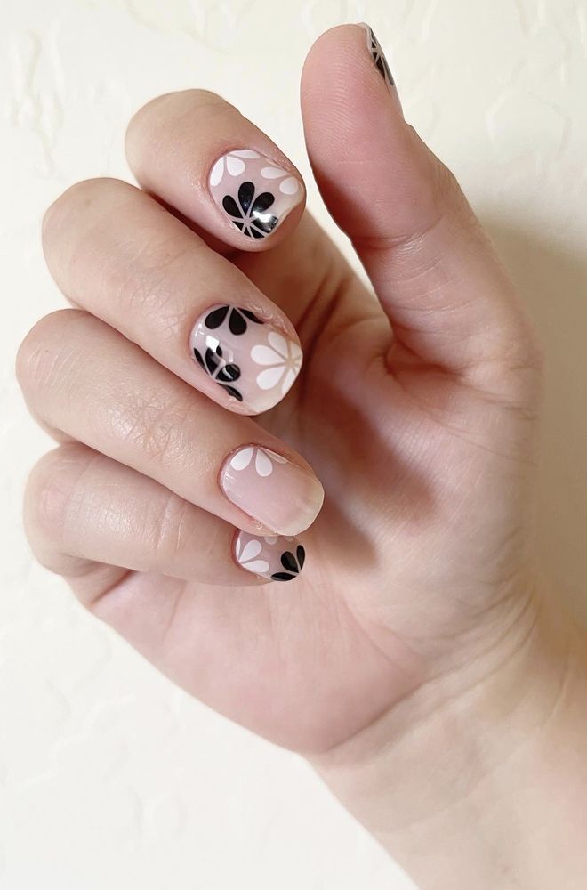 HAPPY TIPS N TOES SALON Updated September 2024 19 Photos 3559