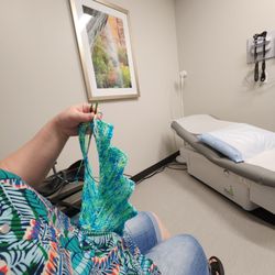 UT Southwestern Primary Care - Knitting while I wait