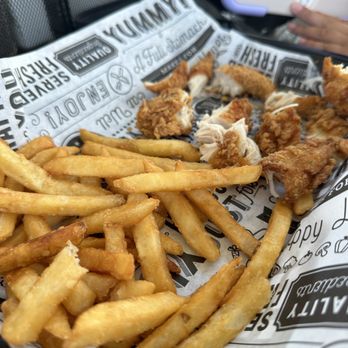 Bennett's Grill and Cafe - Kids 2 Chicken Finger Basket/Fries (you can also do 4 but they are HUGE) - Seafood Near Me - Calabash, North Carolina