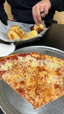 Brooklyn South Pizza by null
