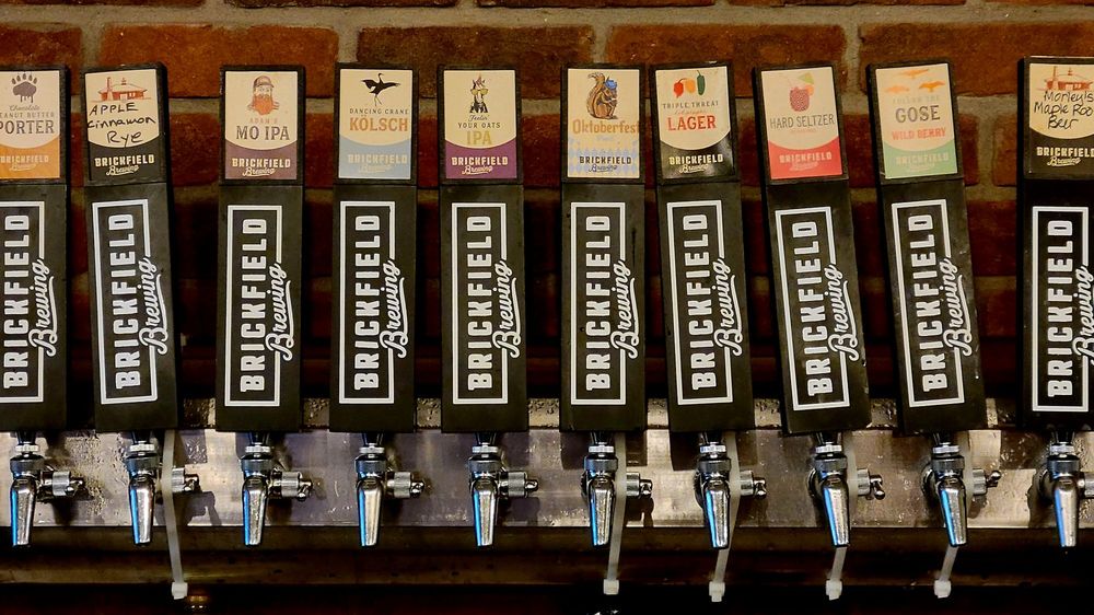 Brickfield Brewing Logo
