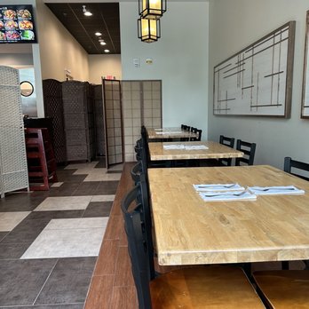 Royal Dragon - Dining area - Chinese Near Me - Niagara Fall, New York Royal Dragon - Dining area - Chinese Near Me - Niagara Fall, New York