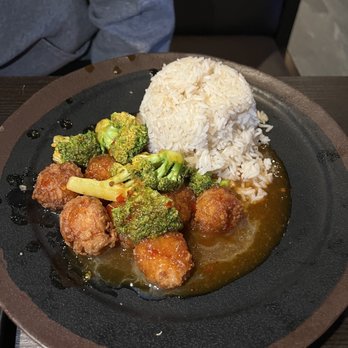 Wok n Fire STC - Orange peel with scallops - Sushi Bars Near Me - St Charles, Illinois