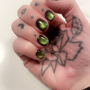 UwU Nails - (Different week) magnetic green/yellow - usually done as a cat eye effect but I wanted more of a mirror look - Nail Salons Near Me - Chicago, Illinois UwU Nails - (Different week) magnetic green/yellow - usually done as a cat eye effect but I wanted more of a mirror look - Nail Salons Near Me - Chicago, Illinois