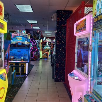Laser Bounce - Clean environment - Arcades Near Me - Glendale, New York
