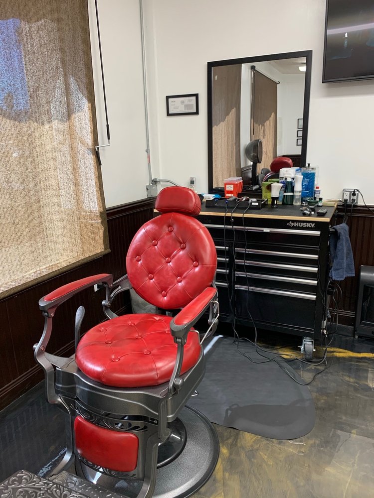 Vicky's Beauty Salon Logo