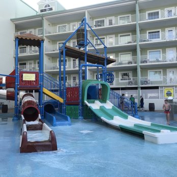 Splash Harbour Water Park - Kids splash zone at Splash Harbor Water Park, Holiday Inn, Indian Rocks Beach, Tampa Bay - Water Parks Near Me - Indian Rocks Beach, Florida Splash Harbour Water Park - Kids splash zone at Splash Harbor Water Park, Holiday Inn, Indian Rocks Beach, Tampa Bay - Water Parks Near Me - Indian Rocks Beach, Florida