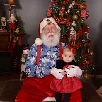 Everett Santa Photos - Everett Mall Way - Event Photography Near Me - Everett, Washington Everett Santa Photos - Everett Mall Way - Event Photography Near Me - Everett, Washington
