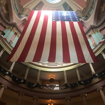 Old Courthouse - Center - Landmarks & Historical Buildings Near Me - Saint Louis, Missouri