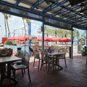 Crabby's Bar & Grill - Seafood Near Me - Clearwater Beach, Florida