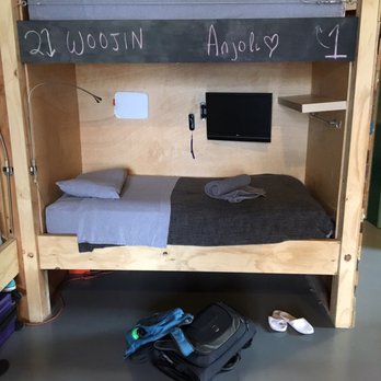 PodShare - Example of twin single "pod" - Hostels Near Me - Los Angeles, California PodShare - Example of twin single "pod" - Hostels Near Me - Los Angeles, California