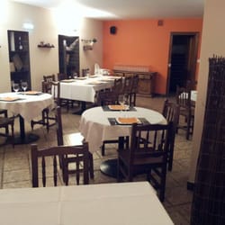 Vinatería La Esquila - Comedor muy acogedor. Para degustar su carta sabrosa y para velar cualquier tipo de evento.