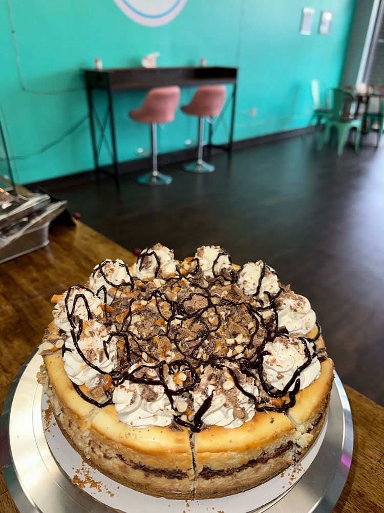 WHEN CHEESE MET CAKE 41 Photos 200 S Emerson Ave, Greenwood