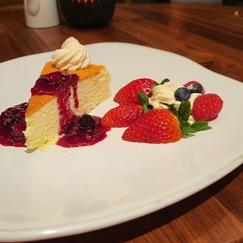 CHĪ Asian Kitchen - The Christmas Berry Cheesecake - Chinese Near Me - Las Vegas, Nevada