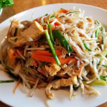 A Saigon Cafe - Veggies & tofu with rice noodles. - Vietnamese Near Me - Wailuku, Hawaii A Saigon Cafe - Veggies & tofu with rice noodles. - Vietnamese Near Me - Wailuku, Hawaii