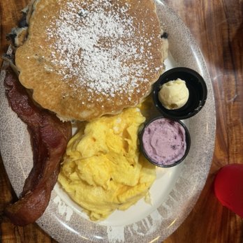 JD Campbell's - Blueberry Pancakes - Bars Near Me - Peoria, Arizona JD Campbell's - Blueberry Pancakes - Bars Near Me - Peoria, Arizona