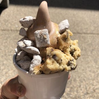 MN Nice Cream - Chocolate soft serve, cookie dough, puppy chow and of course edible glitter - Ice Cream & Frozen Yogurt Near Me - Minneapolis, Minnesota MN Nice Cream - Chocolate soft serve, cookie dough, puppy chow and of course edible glitter - Ice Cream & Frozen Yogurt Near Me - Minneapolis, Minnesota