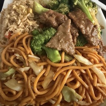 China Fresh - Chow mein fried rice with beef and broccoli - Chinese Near Me - Rancho Cucamonga, California China Fresh - Chow mein fried rice with beef and broccoli - Chinese Near Me - Rancho Cucamonga, California