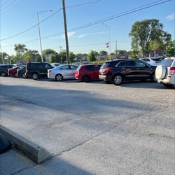 Windy City Cannabis - Shitty ass parking lot