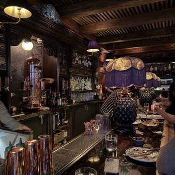 Armitage Alehouse - Bar area - Pubs Near Me - Chicago, Illinois